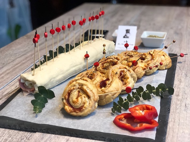 Hamburguesas, bocadillos, tortillas, ensaladas a domicilio cerca de mi