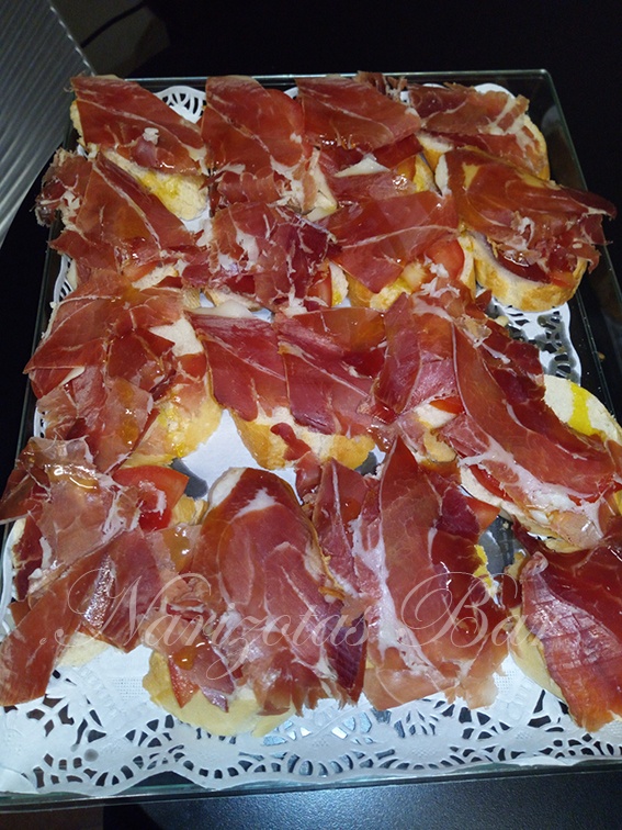 Hamburguesas, bocadillos, tortillas, ensaladas a domicilio cerca de mi